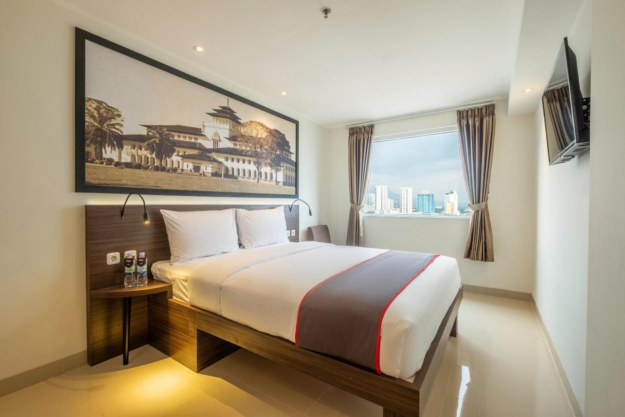 Super Oyo Collection O Hotel Pasar Baru Heritage Bandung Exterior photo