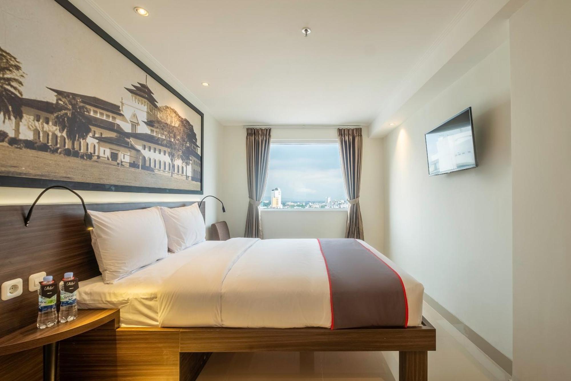 Super Oyo Collection O Hotel Pasar Baru Heritage Bandung Exterior photo