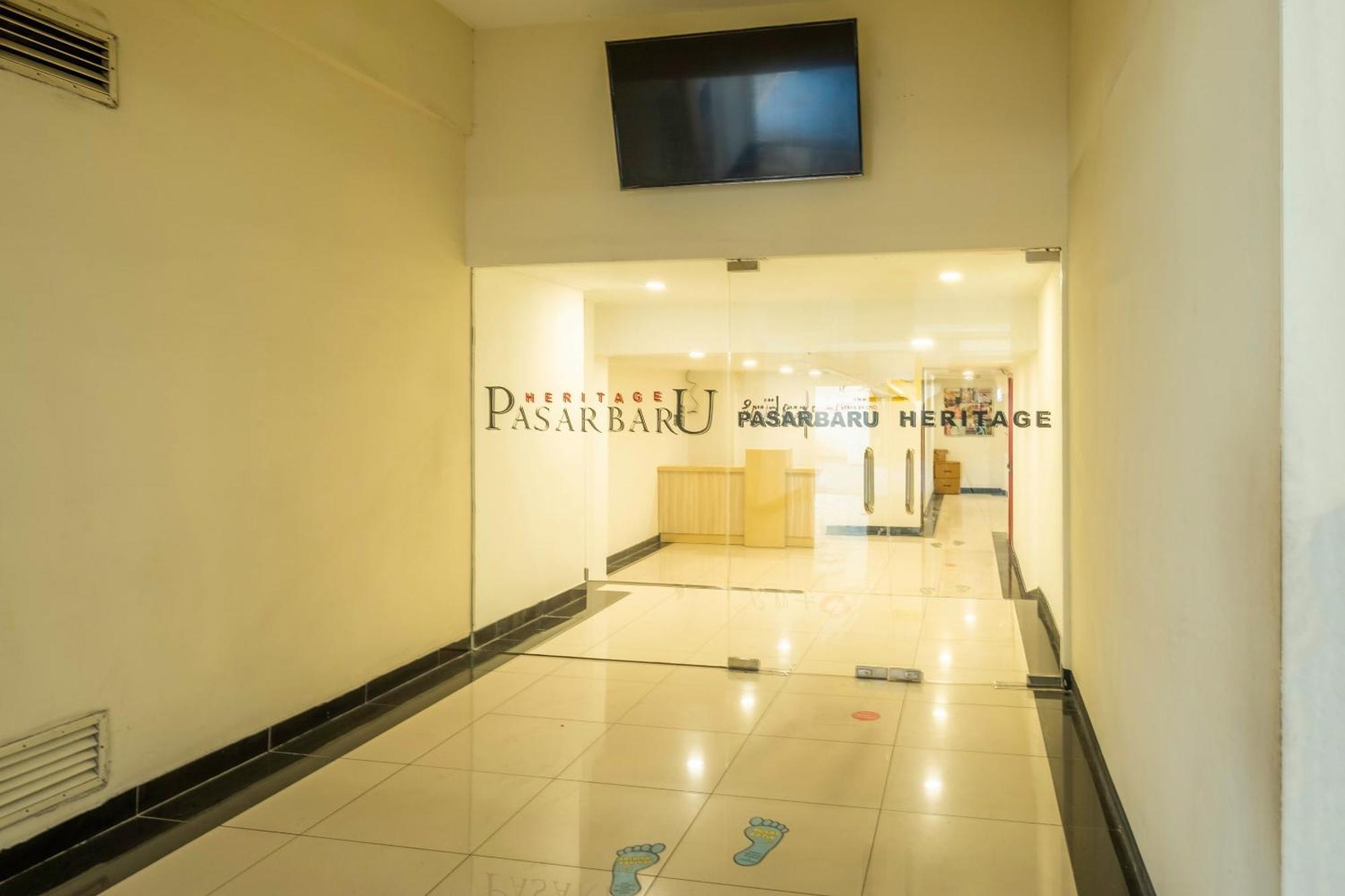 Super Oyo Collection O Hotel Pasar Baru Heritage Bandung Exterior photo