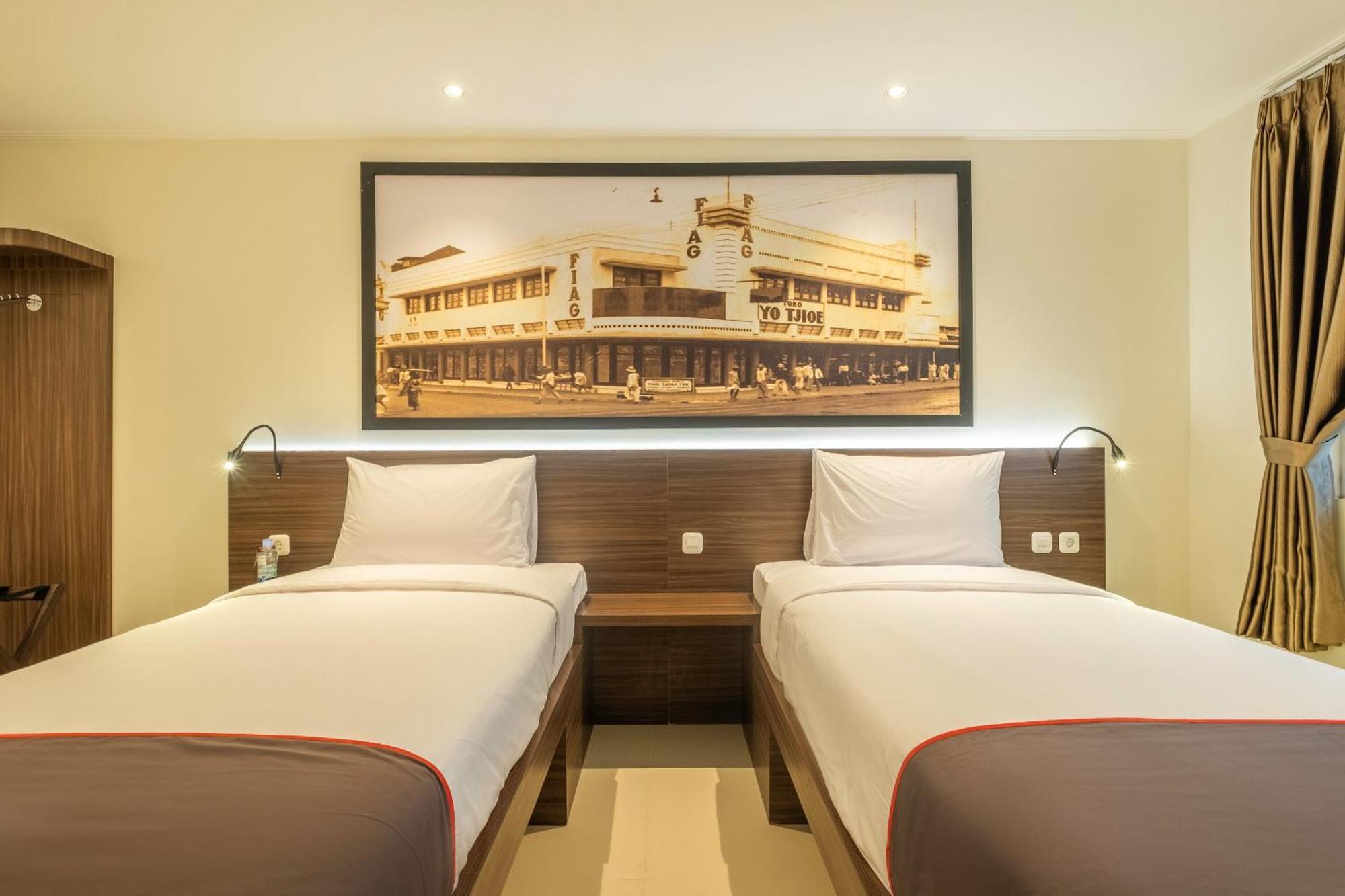 Super Oyo Collection O Hotel Pasar Baru Heritage Bandung Exterior photo